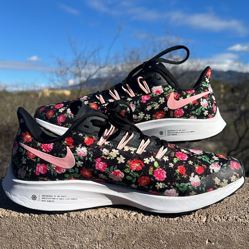 Nike Women's Floral Black Pink Running Sneakers - Picture 7 of 16
